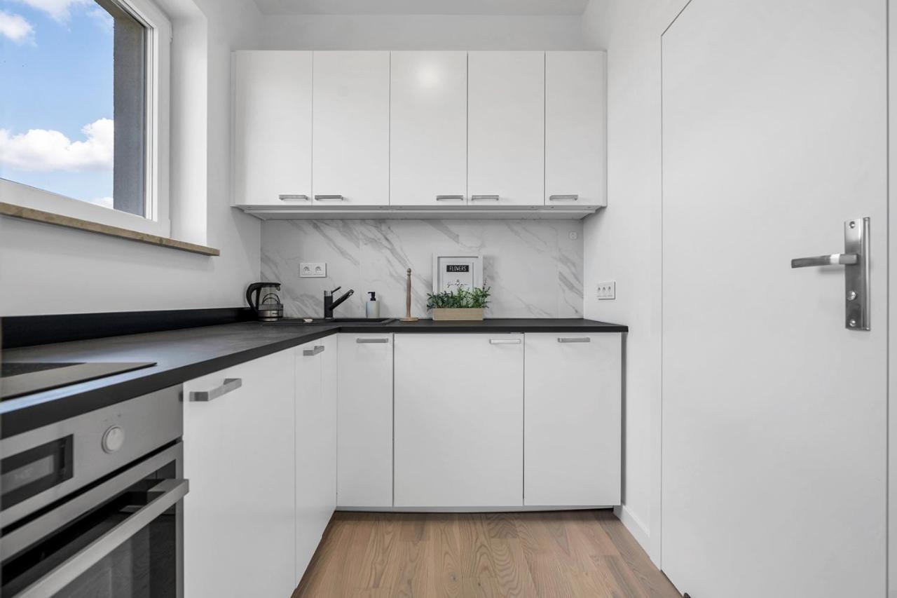 8th Floor Downtown N2 - Parking, View, Balcony - By Rentujemy Appartement *